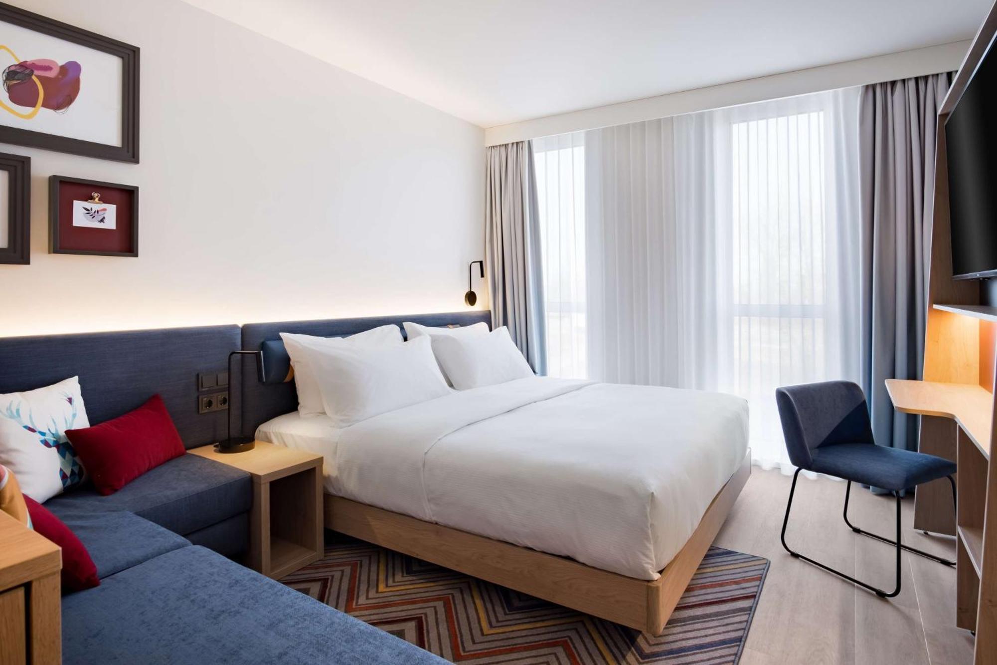 Hampton By Hilton Riga Airport Mārupe Exterior foto